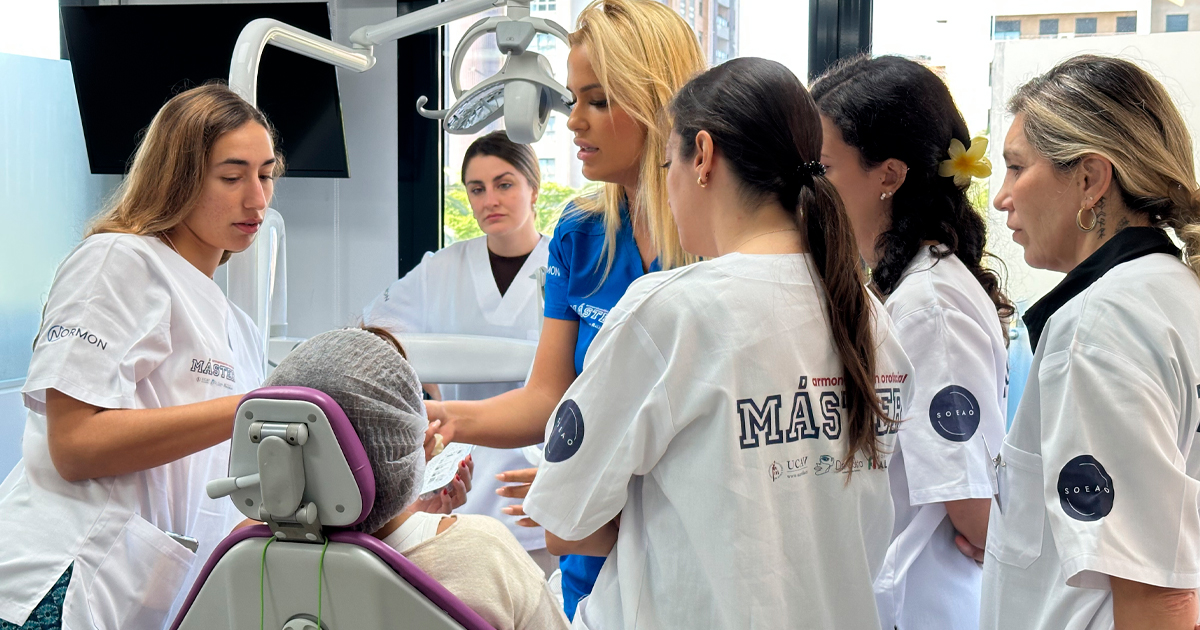 Imagen del artículo Faro EdTech anuncia la convocatoria para la segunda edición del Máster en Armonización Orofacial